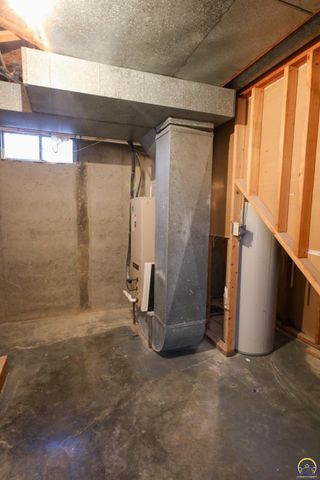 919 Henry St, Emporia, KS 66801