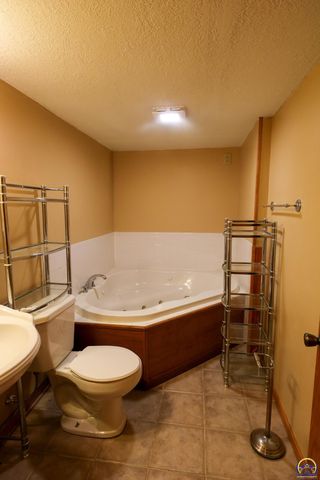 919 Henry St, Emporia, KS 66801