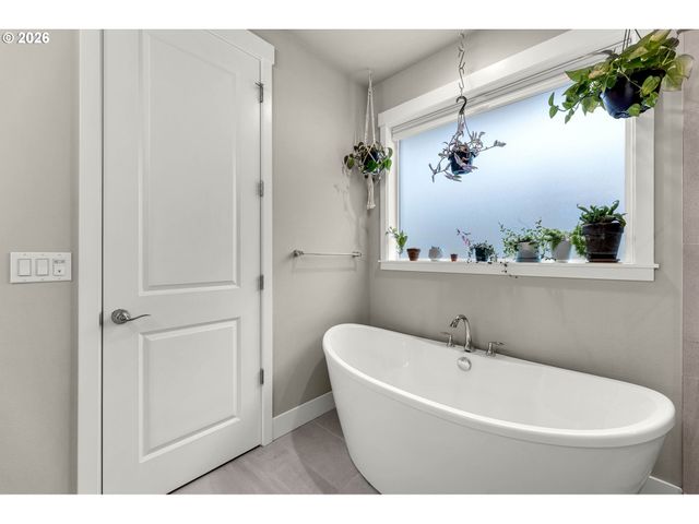 5956 N 86TH Ave, Camas, WA 98607