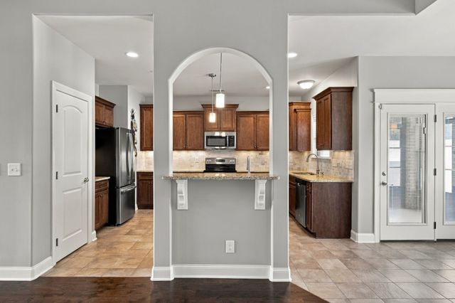 99 Silverstone Ln, Hermitage, TN 37076