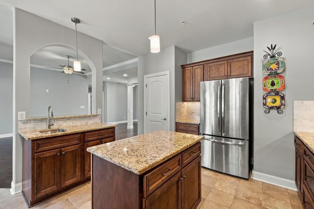 99 Silverstone Ln, Hermitage, TN 37076