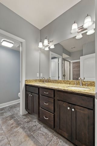 99 Silverstone Ln, Hermitage, TN 37076
