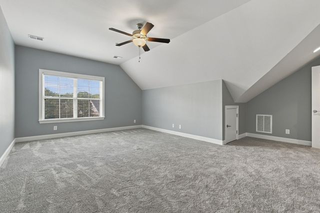 99 Silverstone Ln, Hermitage, TN 37076
