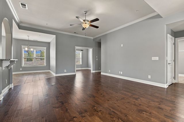 99 Silverstone Ln, Hermitage, TN 37076