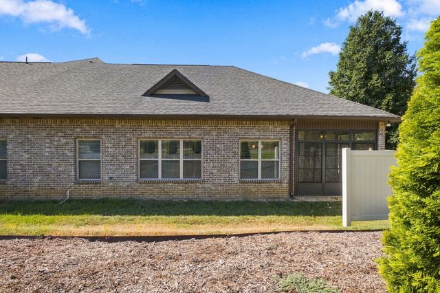 99 Silverstone Ln, Hermitage, TN 37076