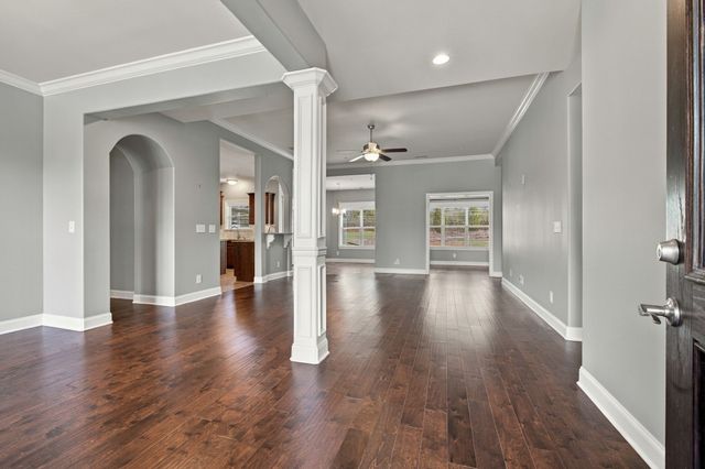 99 Silverstone Ln, Hermitage, TN 37076