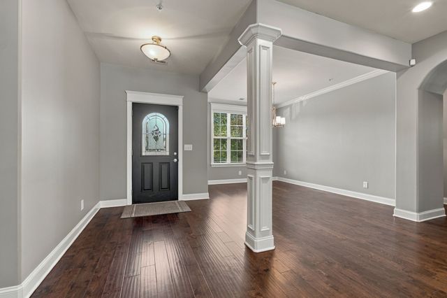 99 Silverstone Ln, Hermitage, TN 37076