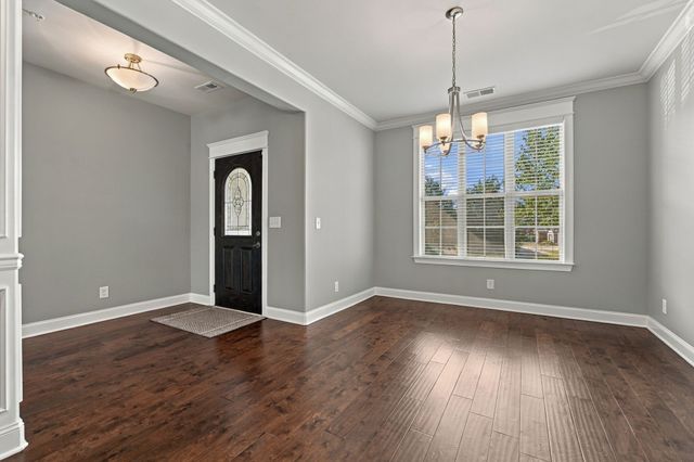 99 Silverstone Ln, Hermitage, TN 37076