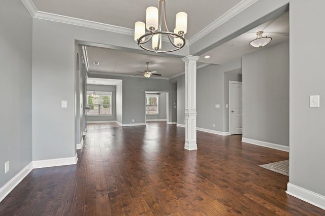 99 Silverstone Ln, Hermitage, TN 37076