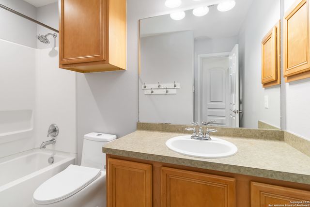 9002 Acorn Forest, San Antonio, TX 78251