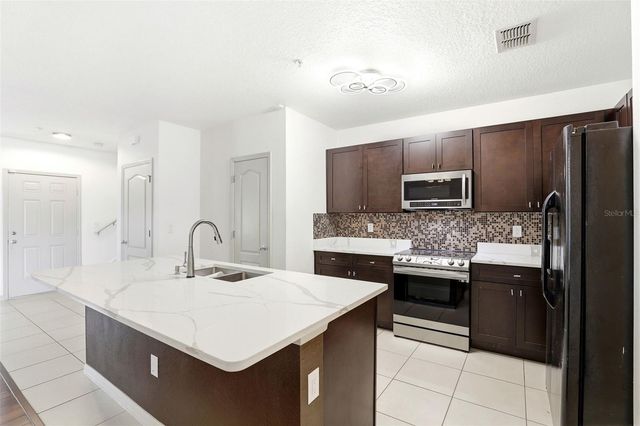 4813 APPLE BLOSSOM LANE, St Cloud, FL 34771