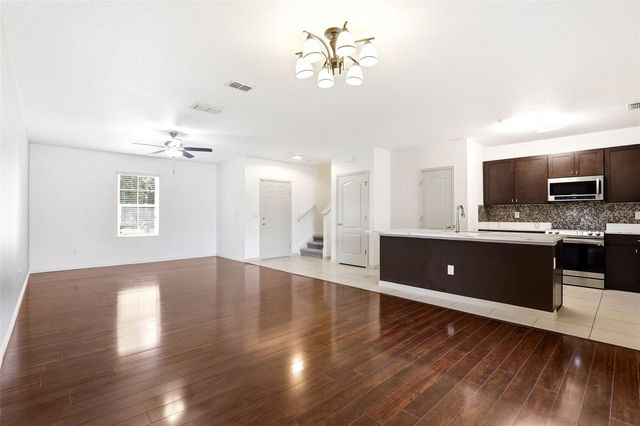4813 APPLE BLOSSOM LANE, St Cloud, FL 34771