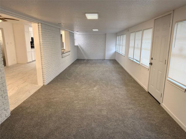 316 Angle Street, Angleton, TX 77515