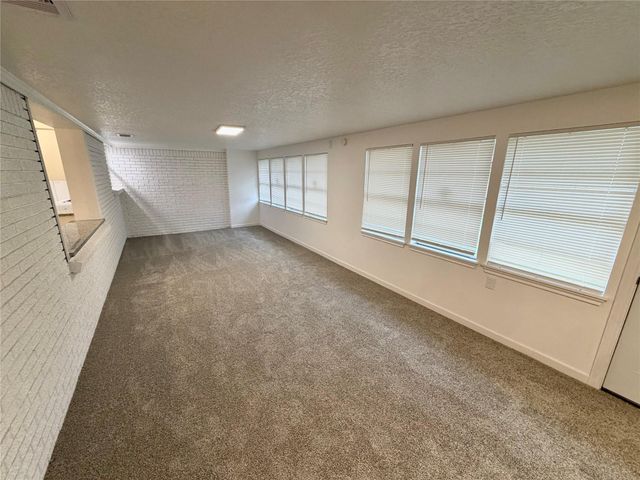 316 Angle Street, Angleton, TX 77515