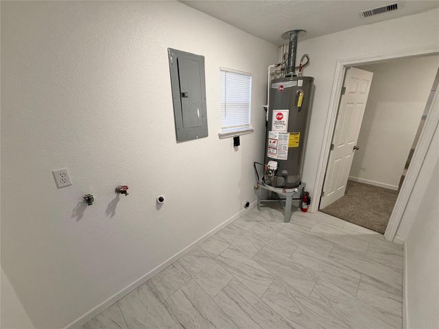 316 Angle Street, Angleton, TX 77515