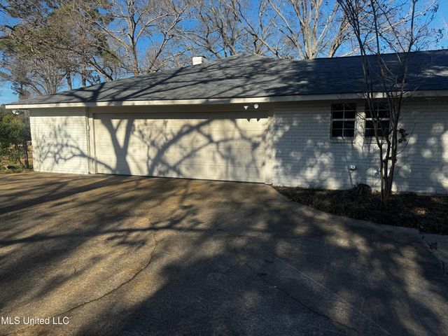 105 Arrowhead Drive, Natchez, MS 39120