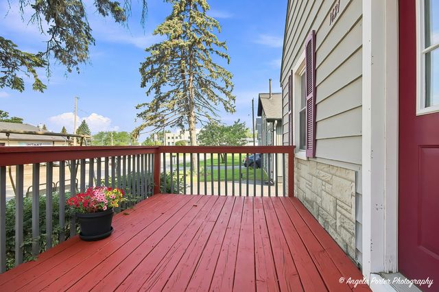 1621 ROUND LAKE Drive, Round Lake Beach, IL 60073
