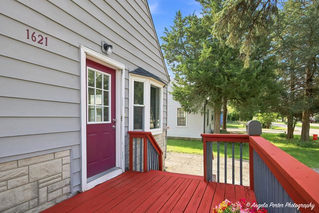 1621 ROUND LAKE Drive, Round Lake Beach, IL 60073