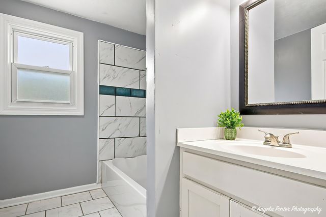 1621 ROUND LAKE Drive, Round Lake Beach, IL 60073