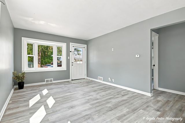 1621 ROUND LAKE Drive, Round Lake Beach, IL 60073