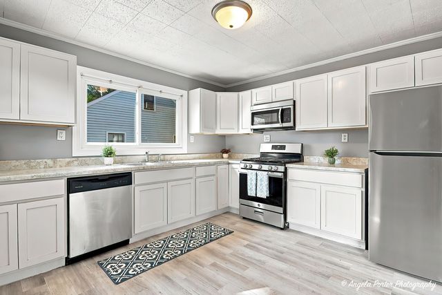 1621 ROUND LAKE Drive, Round Lake Beach, IL 60073