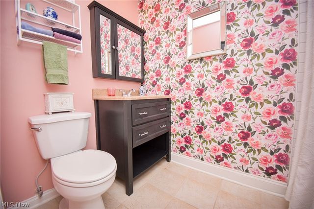 1022 S Court Street, Medina, OH 44256