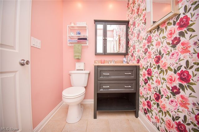 1022 S Court Street, Medina, OH 44256