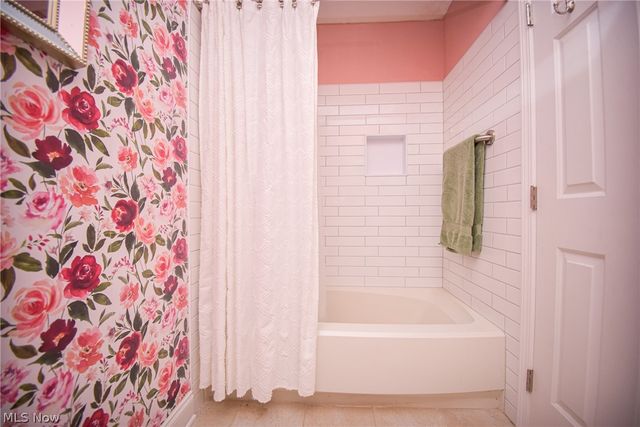 1022 S Court Street, Medina, OH 44256