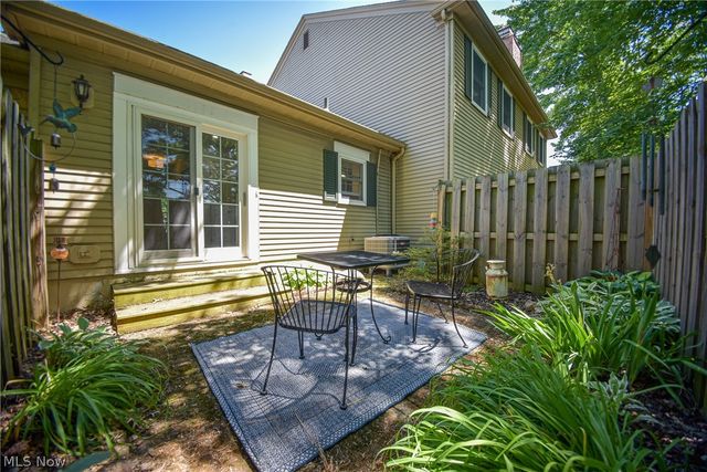 1022 S Court Street, Medina, OH 44256
