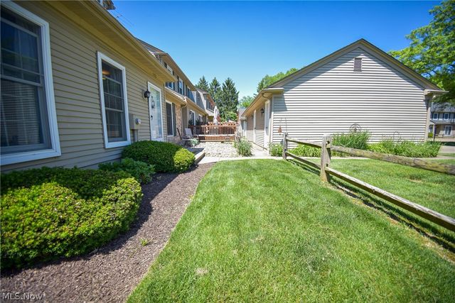 1022 S Court Street, Medina, OH 44256