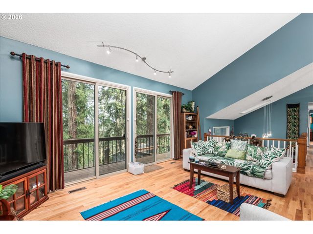 2842 GREENTREE Way, Eugene, OR 97405