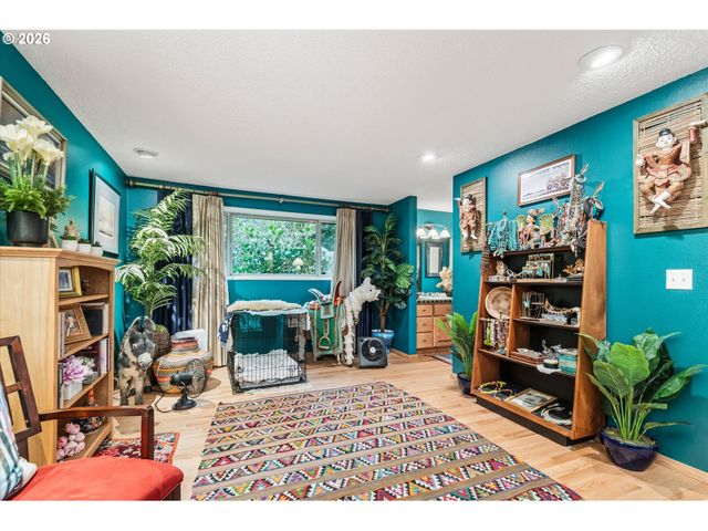 2842 GREENTREE Way, Eugene, OR 97405