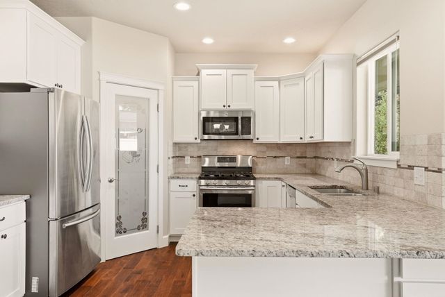 7521 N E St, Spokane, WA 99208