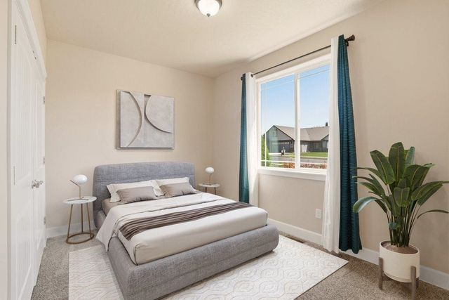 7521 N E St, Spokane, WA 99208