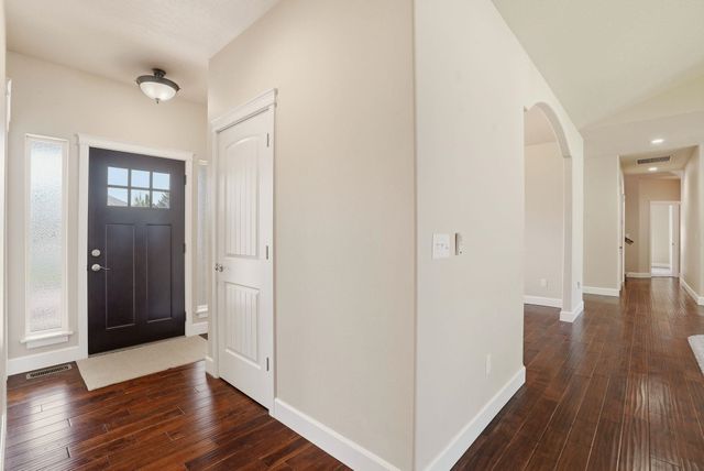7521 N E St, Spokane, WA 99208