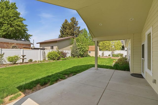 7521 N E St, Spokane, WA 99208