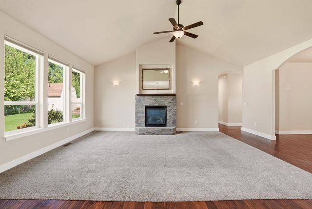 7521 N E St, Spokane, WA 99208