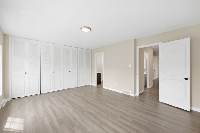 5158 Brendonshire Court E, Indianapolis, IN 46226