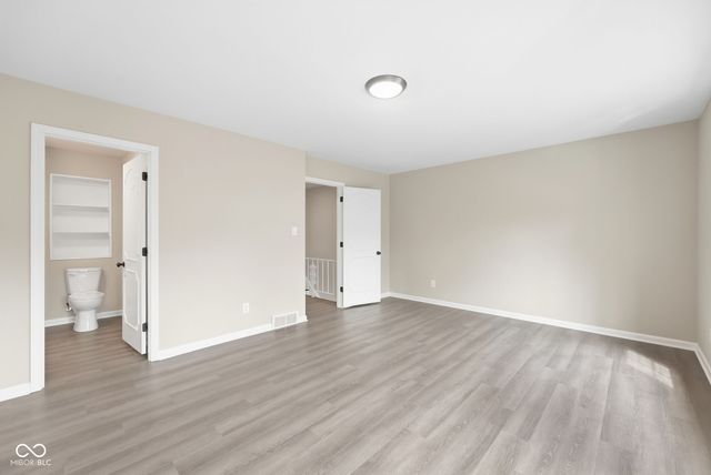 5158 Brendonshire Court E, Indianapolis, IN 46226