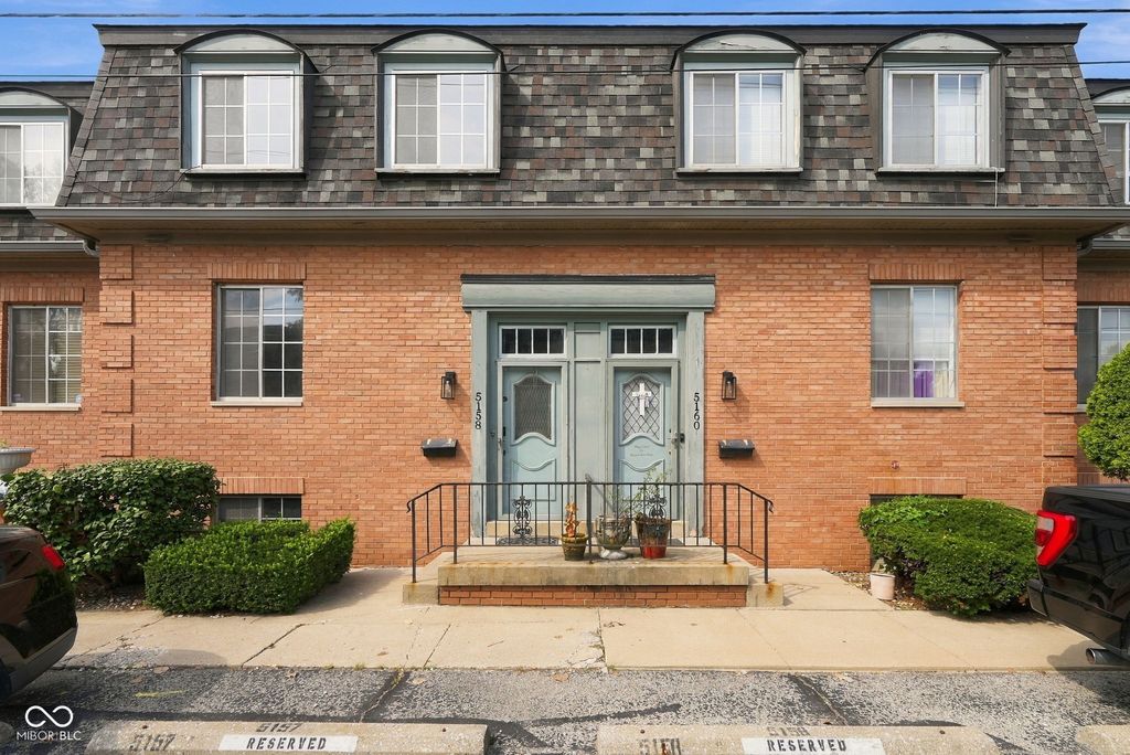 5158 Brendonshire Court E, Indianapolis, IN 46226