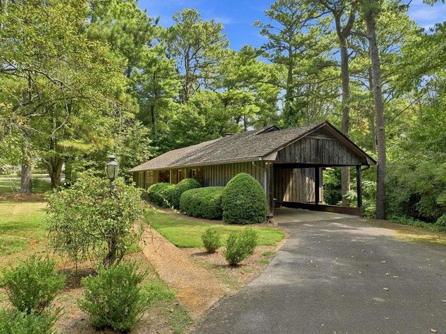 23 Saddle Mountain Road SE, Rome, GA 30161