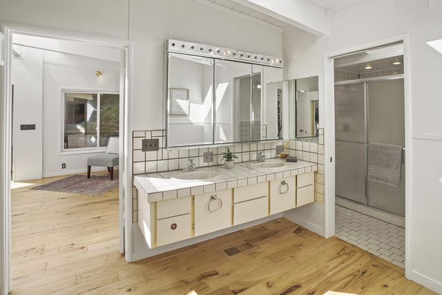 320 Grandview Drive, Woodside, CA 94062