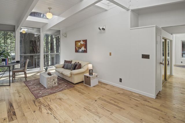 320 Grandview Drive, Woodside, CA 94062