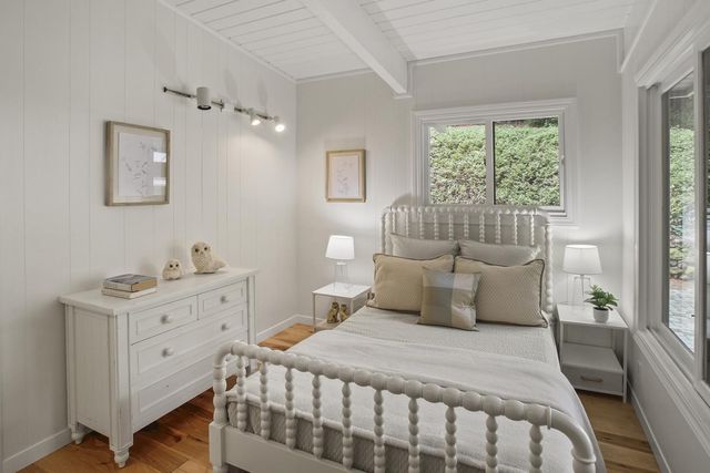 320 Grandview Drive, Woodside, CA 94062