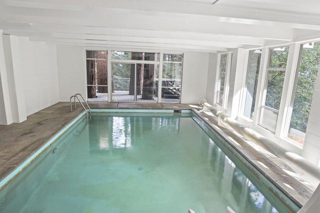 320 Grandview Drive, Woodside, CA 94062