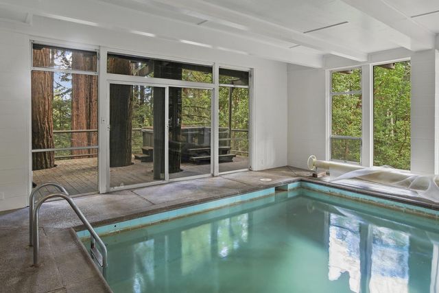 320 Grandview Drive, Woodside, CA 94062