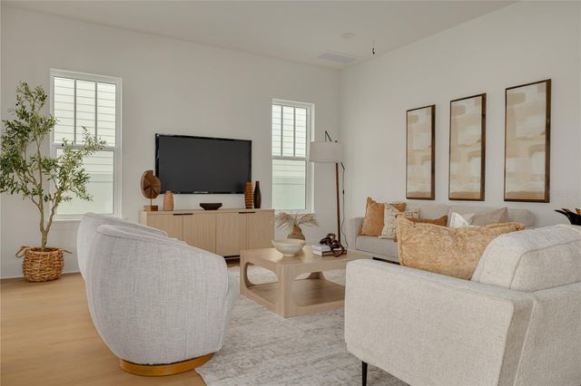 455 47TH AVENUE N, St Petersburg, FL 33703