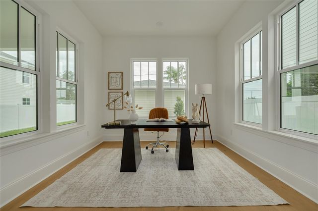455 47TH AVENUE N, St Petersburg, FL 33703