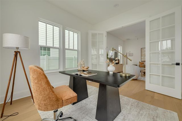 455 47TH AVENUE N, St Petersburg, FL 33703