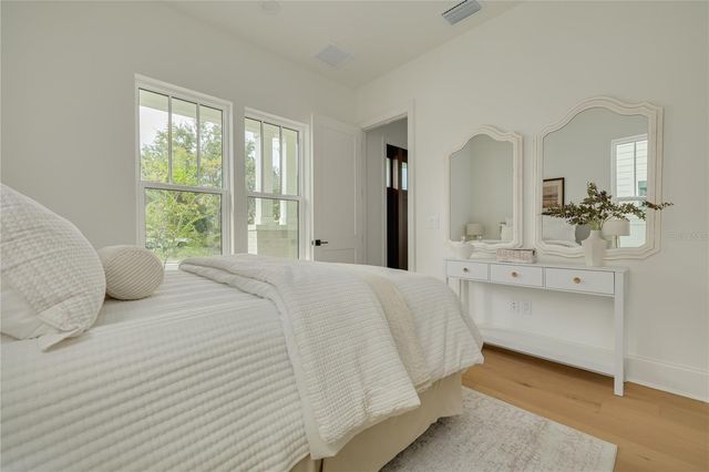455 47TH AVENUE N, St Petersburg, FL 33703